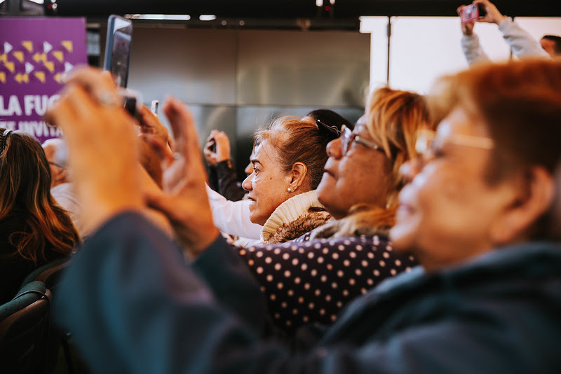 Personas atendiendo evento de la Fuga