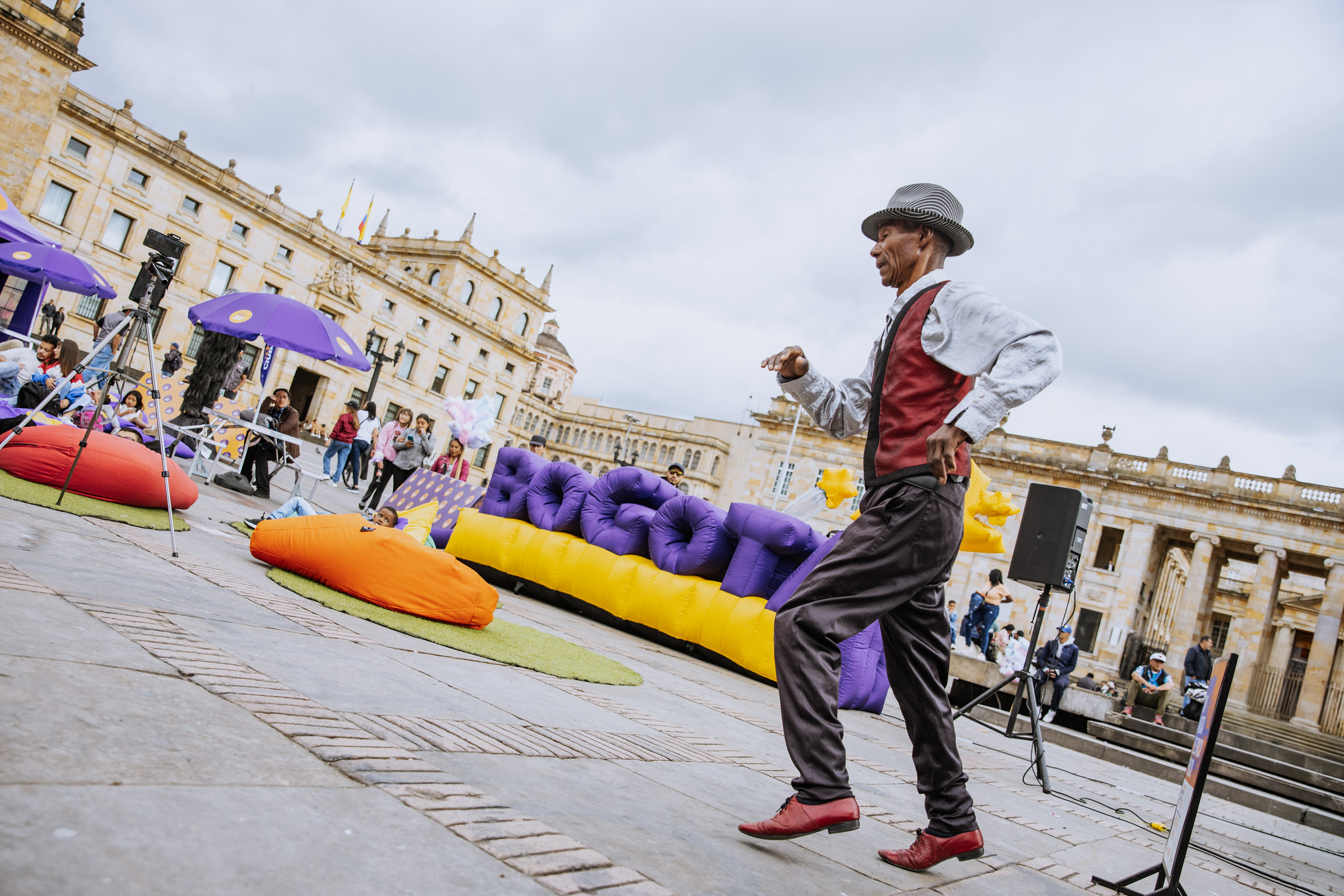 Artista en la plaza de Bolívar