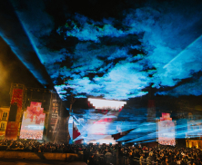 Fotografía del escenario en Monumentum 2025