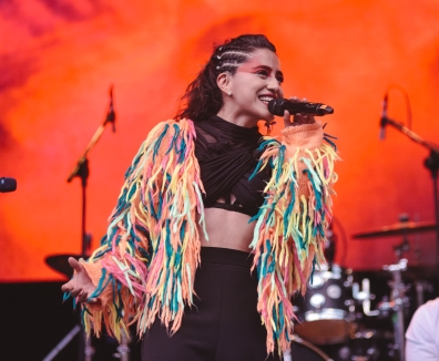 Voz, guitarra y poesía: concierto imperdible de Linda Habitante en la FUGA