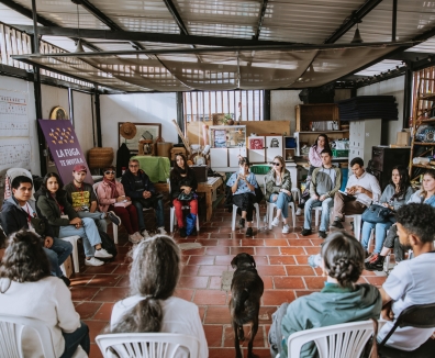 consultorios para orientar a la ciudadanía sobre las convocatorias culturales del Centro