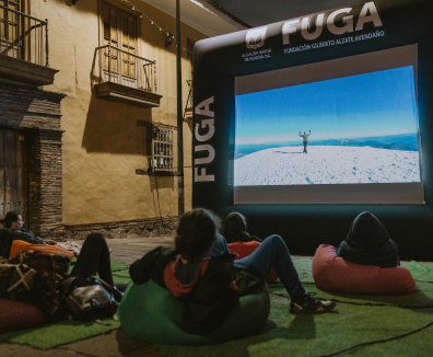 Actividad de Cine en la callé 10 de la FUGA