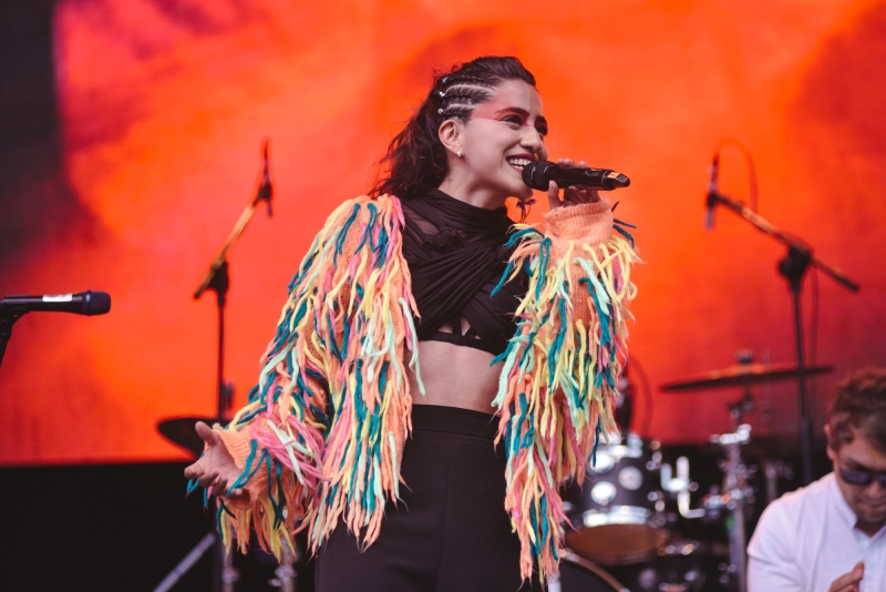 Voz, guitarra y poesía: concierto imperdible de Linda Habitante en la FUGA